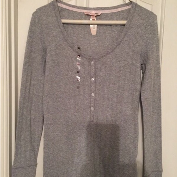 PINK Victoria's Secret Other - Victoria secret shirt🎁